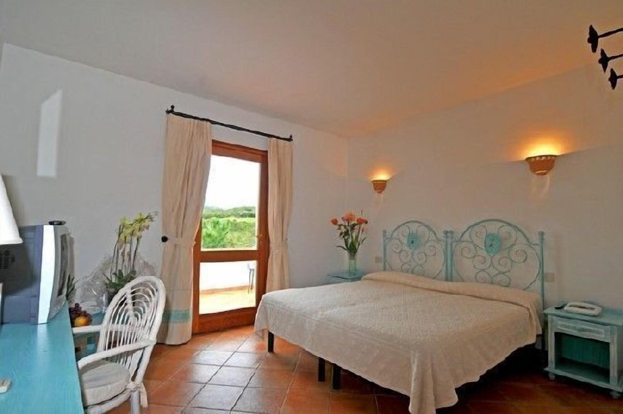 Hotel Il Piccolo Golf Porto Cervo Bagian luar foto