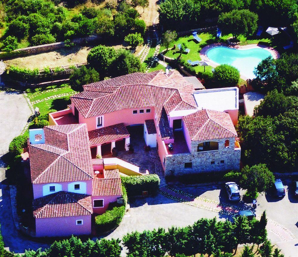 Hotel Il Piccolo Golf Porto Cervo Bagian luar foto
