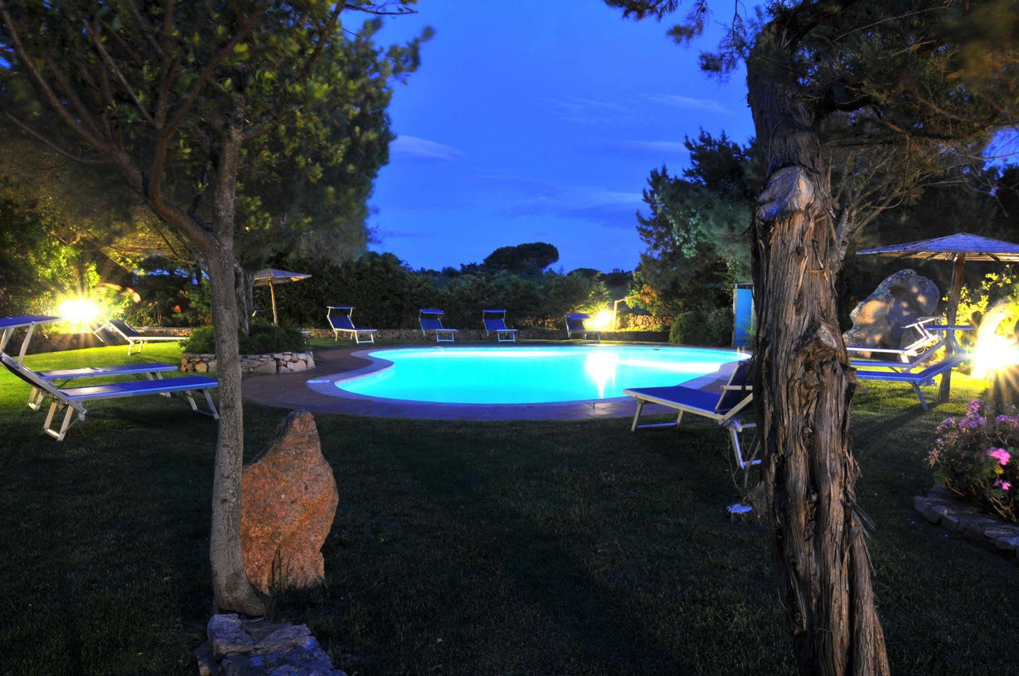 Hotel Il Piccolo Golf Porto Cervo Bagian luar foto
